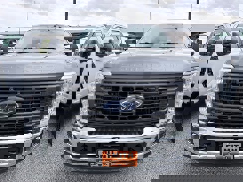 New 2026 Ford F350 XL image 2