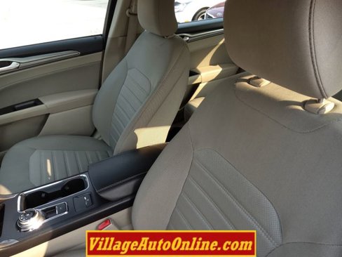 Used 2019 Ford Fusion SE image 17