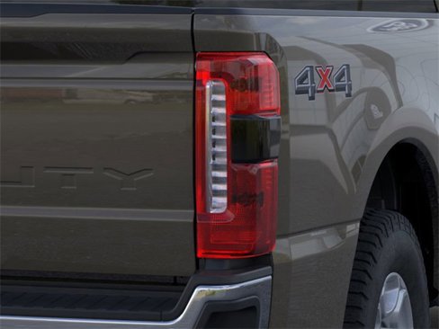 New 2026 Ford F250 XLT w/ XLT Premium Package image 21
