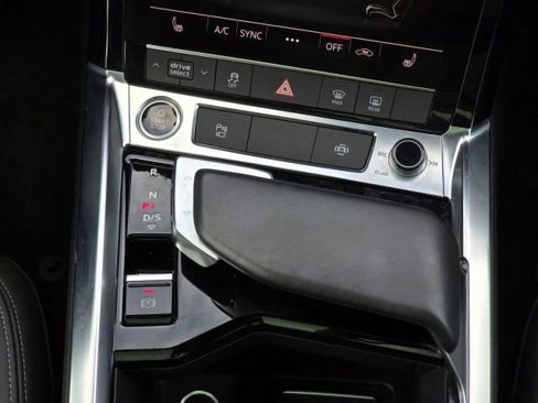 Used 2022 Audi e-tron Premium w/ Convenience Plus Package image 20