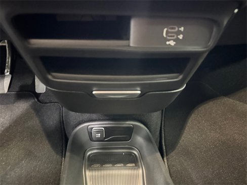 New 2026 Chrysler Pacifica Select image 13
