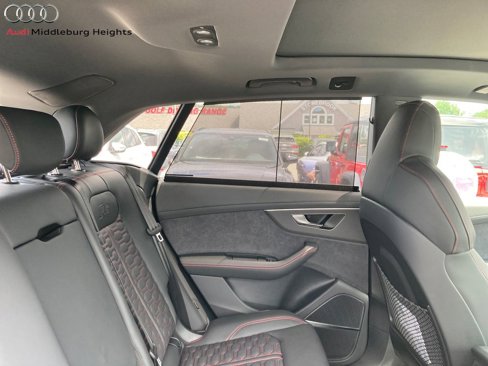 New 2025 Audi RS Q8 performance image 27