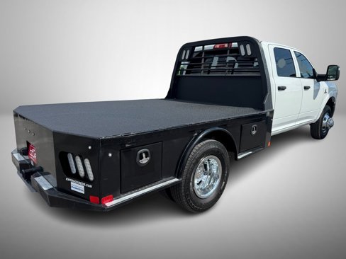 Used 2024 RAM 3500 Tradesman w/ Chrome Appearance Group image 3