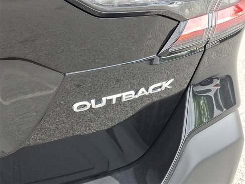 Certified 2025 Subaru Outback Limited image 33