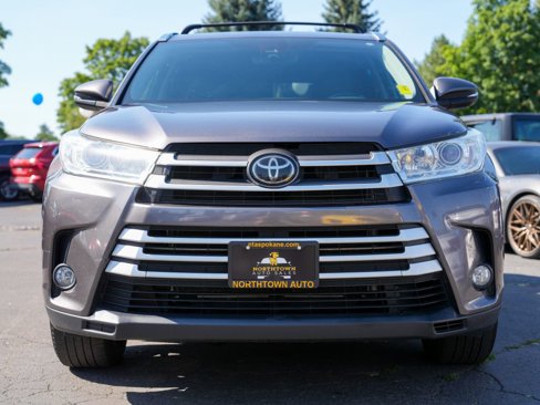 Used 2019 Toyota Highlander XLE image 10