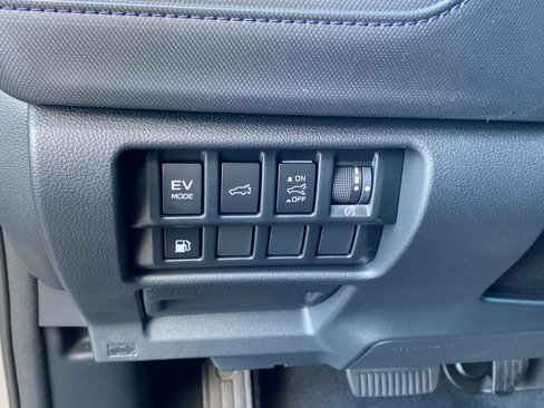 New 2025 Subaru Forester Limited image 11