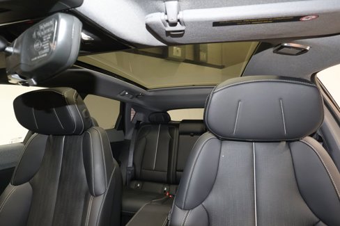 Certified 2025 Cadillac Optiq Sport 2 w/ LPO, Floor Liner Package image 17