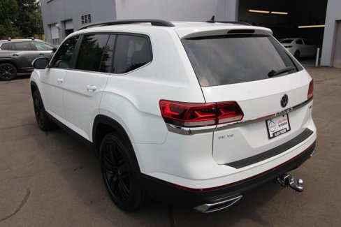 Used 2021 Volkswagen Atlas SE w/ Panoramic Sunroof Package image 3