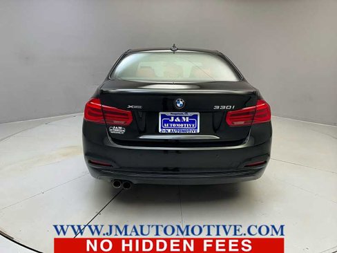 Used 2017 BMW 330i xDrive Sedan image 4