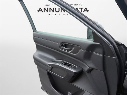 Used 2025 Nissan Pathfinder SV image 28