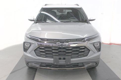 Used 2024 Chevrolet TrailBlazer ACTIV w/ Driver Confidence Package image 3
