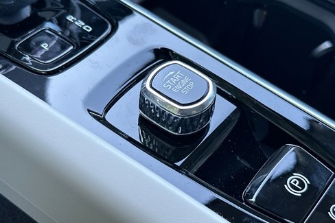 New 2026 Volvo XC60 B5 Ultra w/ Protection Package Premier image 20