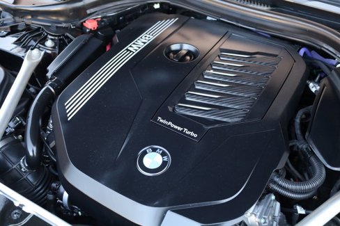 Used 2022 BMW 540i w/ M Sport Package image 13
