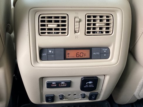 Used 2019 Nissan Pathfinder Platinum image 24