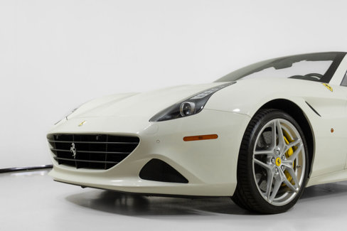 Used 2017 Ferrari California T image 14