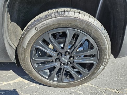 Certified 2023 GMC Acadia SLE w/ Driver Convenience Package image 27