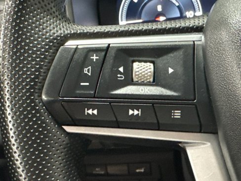 Used 2023 Mitsubishi Outlander SEL image 5