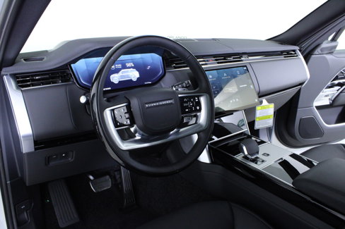 New 2025 Land Rover Range Rover SE image 16
