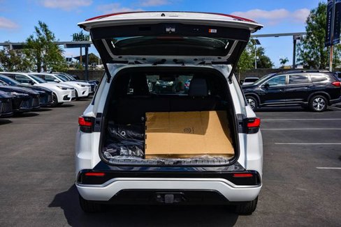 New 2026 Lexus TX 500h AWD image 14