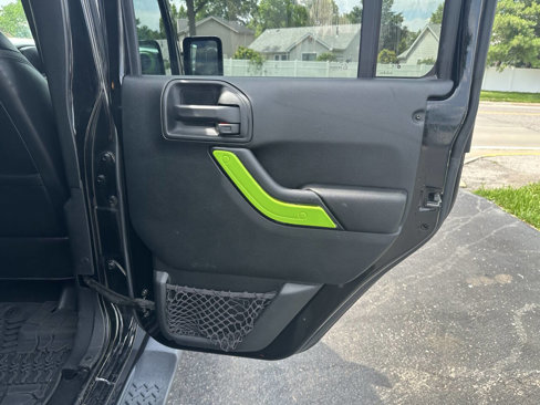 Used 2017 Jeep Wrangler Unlimited Sahara image 18