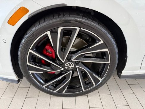 Certified 2024 Volkswagen GTI Autobahn image 31