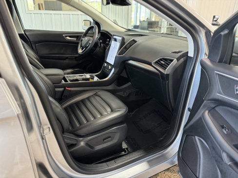 Used 2024 Ford Edge SEL image 9