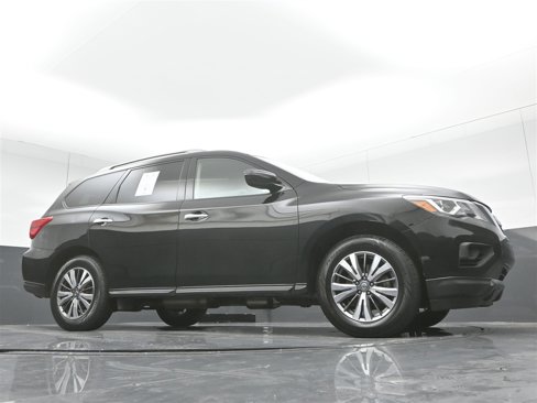 Used 2020 Nissan Pathfinder SV image 30