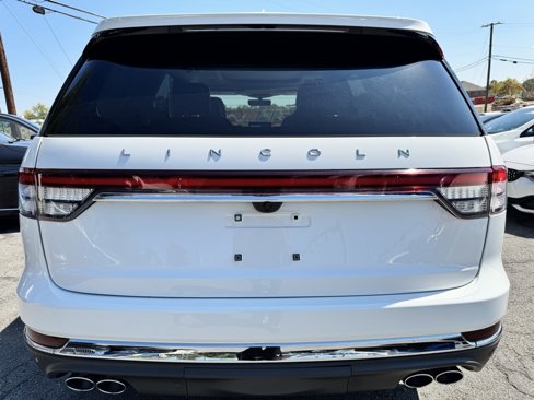 Used 2020 Lincoln Aviator Reserve w/ Equipment Group 202A image 8