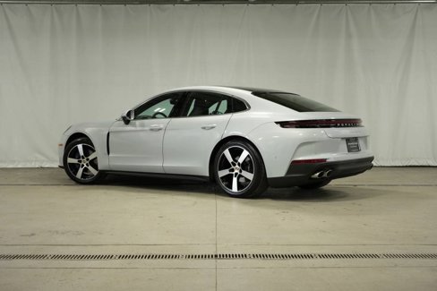 New 2025 Porsche Panamera 4 image 3