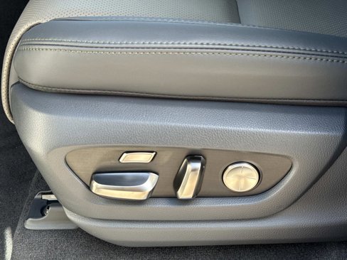 New 2025 Lexus LX 700h Overtrail image 21