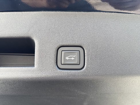 New 2026 Chevrolet Traverse Z71 w/ Driver Confidence Package image 19