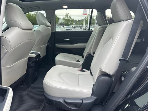 Certified 2024 Toyota Grand Highlander XLE image 14
