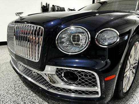 Used 2021 Bentley Flying Spur W12 image 8