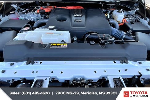 Used 2024 Toyota Tundra Limited w/ Power Package image 8