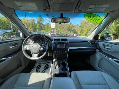 Used 2016 Toyota Camry SE image 18