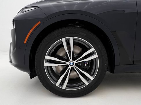 New 2026 BMW X7 xDrive40i w/ M Sport Package image 17