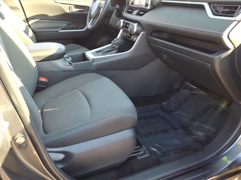 Certified 2022 Toyota RAV4 XLE image 8