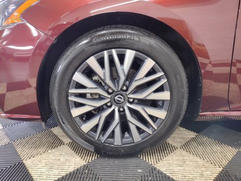 Used 2023 Nissan Altima 2.5 SV image 5