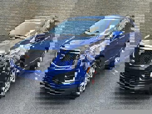 Certified 2023 Cadillac XT5 Sportv w/ Technology Package image 3