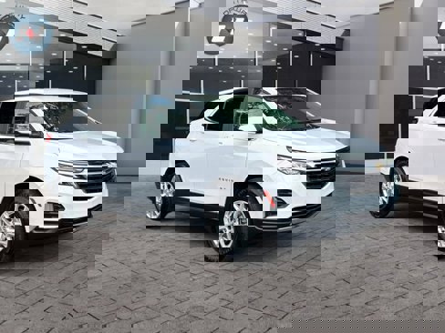 Used 2023 Chevrolet Equinox LT w/ Driver Convenience Package image 7