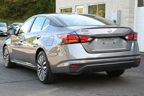 Used 2025 Nissan Altima 2.5 SV image 3