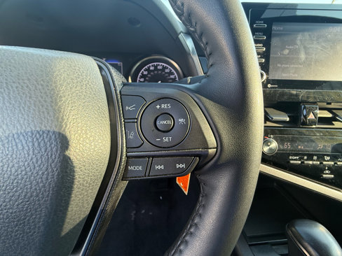 Used 2024 Toyota Camry SE image 19