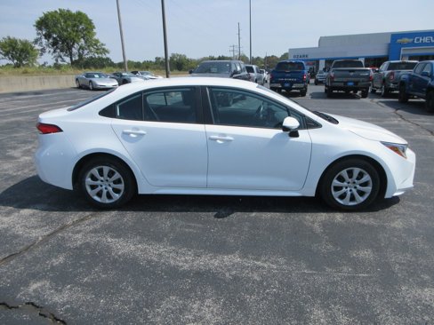 Used 2023 Toyota Corolla LE image 6