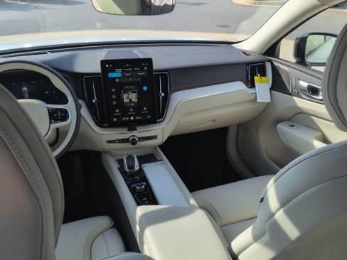 New 2026 Volvo XC60 B5 Ultra w/ Protection Package Premier image 23