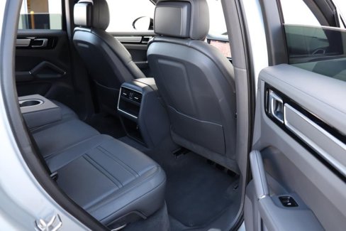 Used 2021 Porsche Cayenne image 29