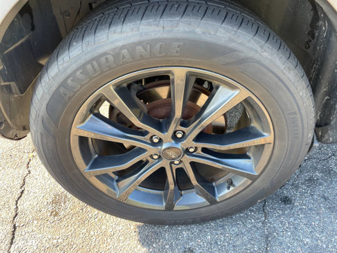 Used 2017 Ford Explorer XLT w/ Equipment Group 202A image 12