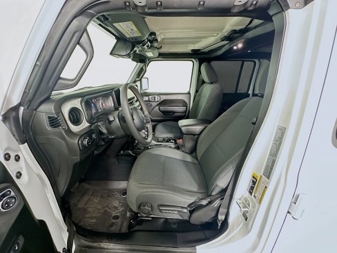 Used 2024 Jeep Gladiator Sport image 13
