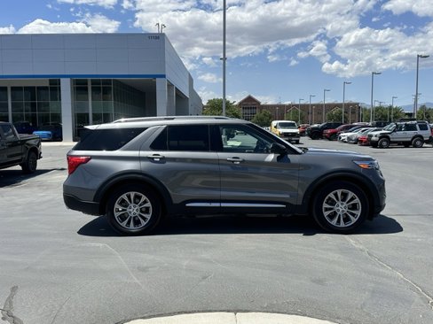Used 2024 Ford Explorer Limited image 12