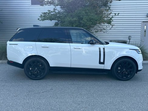 New 2025 Land Rover Range Rover SE image 5