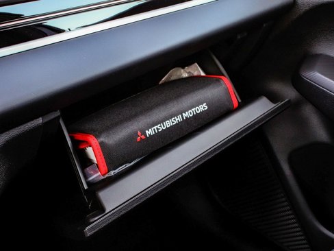 New 2025 Mitsubishi Outlander AWD image 18
